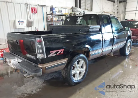 1998 Chevrolet K1500 Fleetside z USA, uszkodzony, nr VIN 1GCEK19R9WR137644